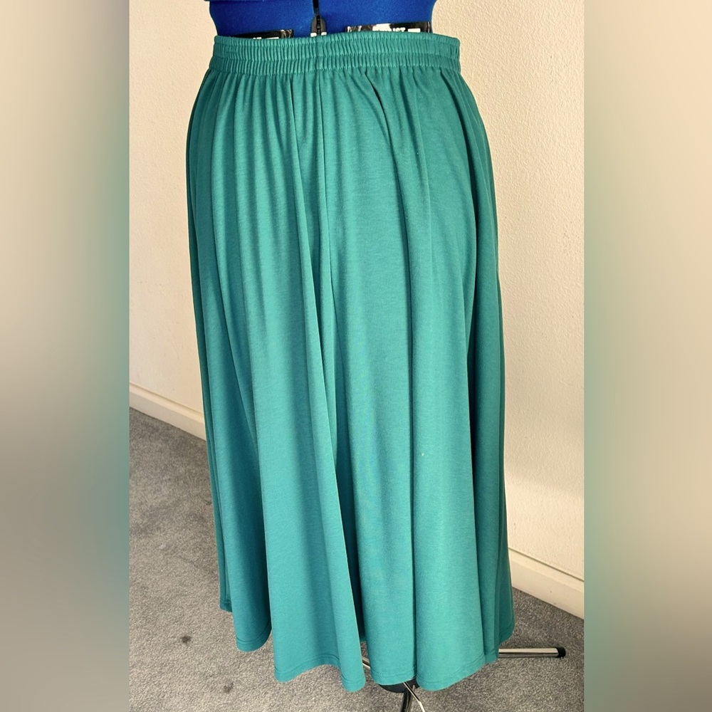Women’s weekenders knit skirt